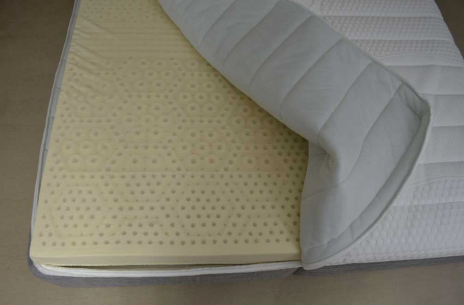 latex mattress.png
